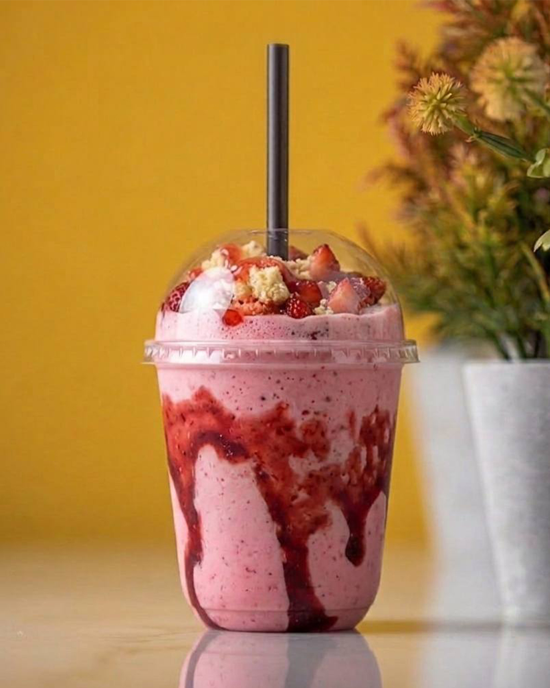 STRAWBERRY MILKSHAKE